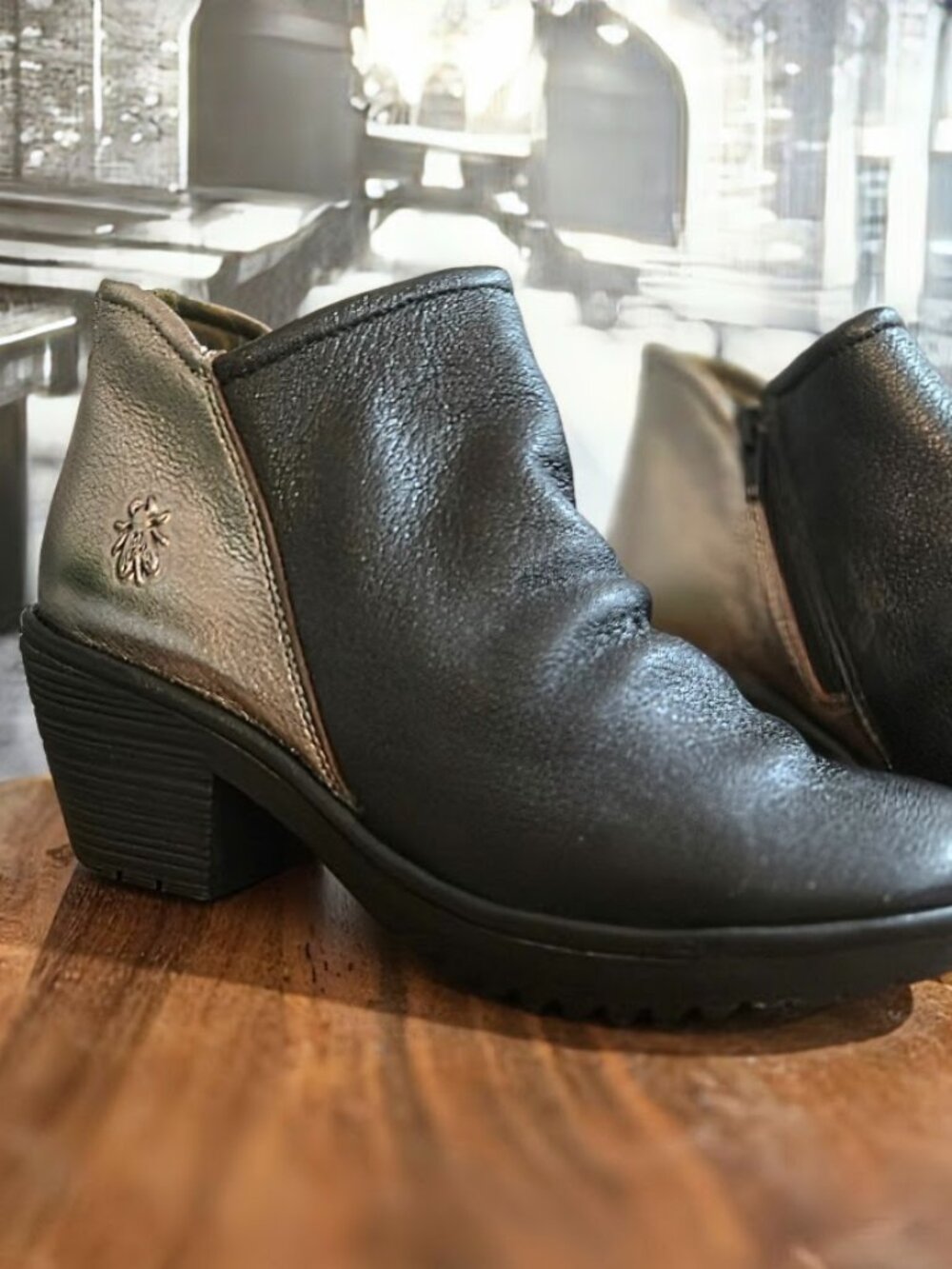 Fly London Black & Metallic Silver Leather Wedge Ankle Boots Sz 37 US 6.5–7
